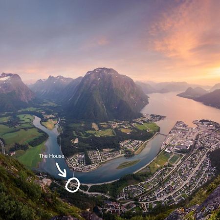 Villa Vertical - Room Skorgedalen Åndalsnes エクステリア 写真
