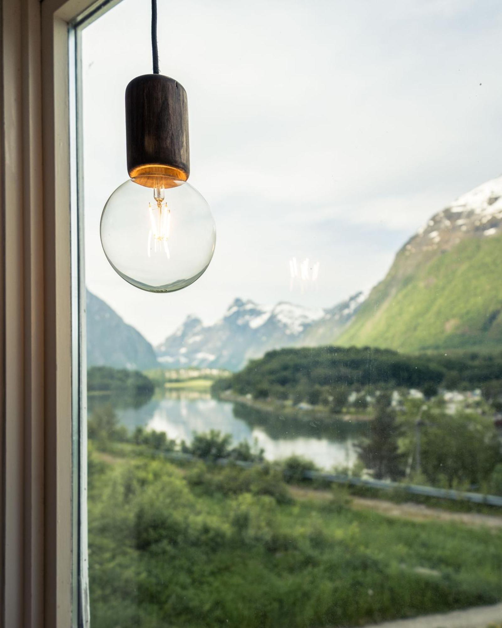 Villa Vertical - Room Skorgedalen Åndalsnes エクステリア 写真